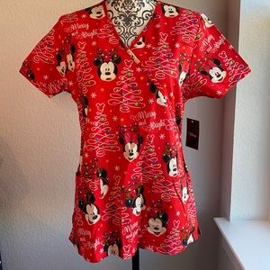 Disney holiday Scrub top. NWT size S